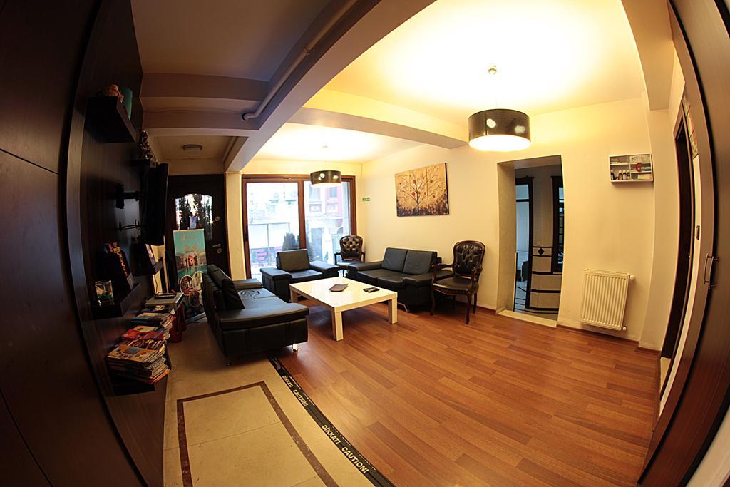 Fullhouse Residence, Istanbul